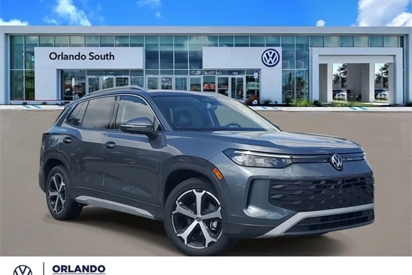 2025 Volkswagen Tiguan SE photo 1