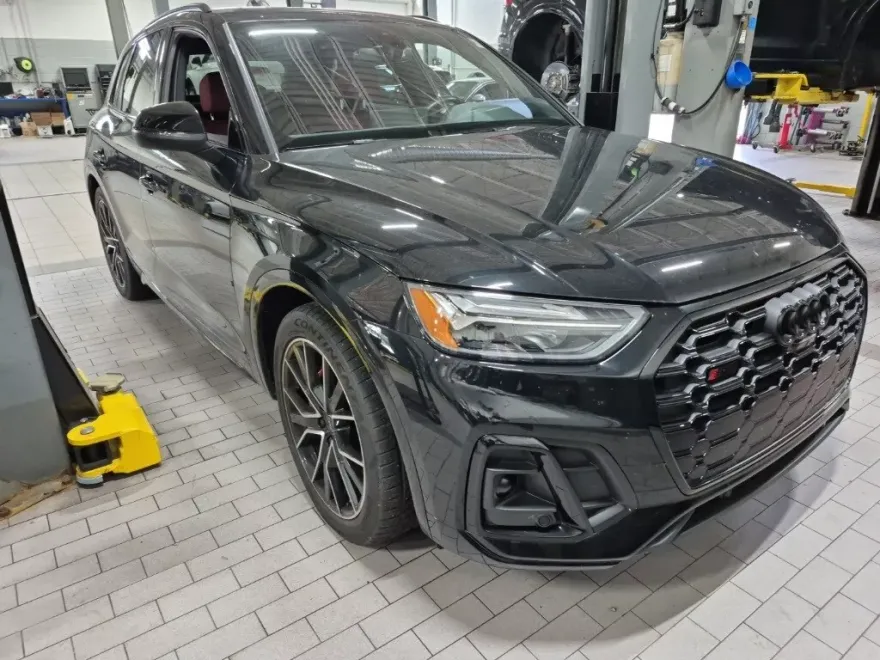 2023 Audi SQ5 Premium Plus photo 1