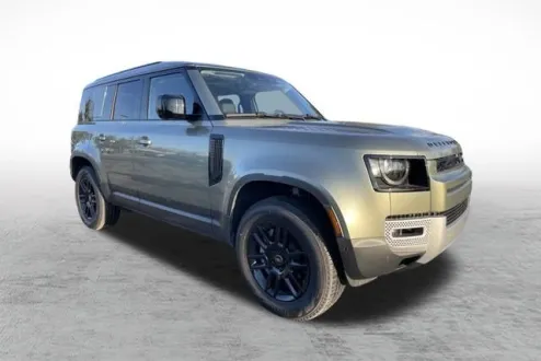 2025 Land Rover Defender 110 S photo 3