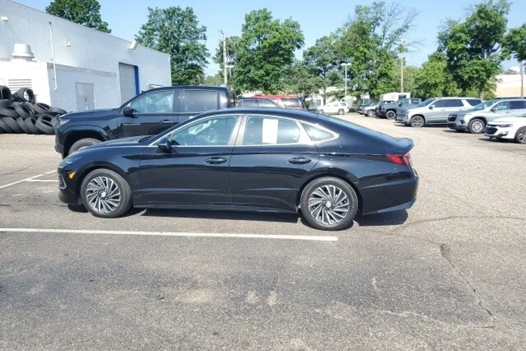 2023 Hyundai Sonata Hybrid Limited photo 1