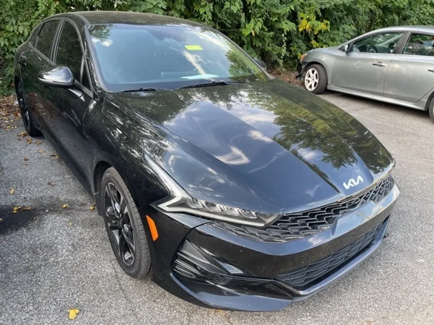 2022 Kia K5 GT-Line photo 1