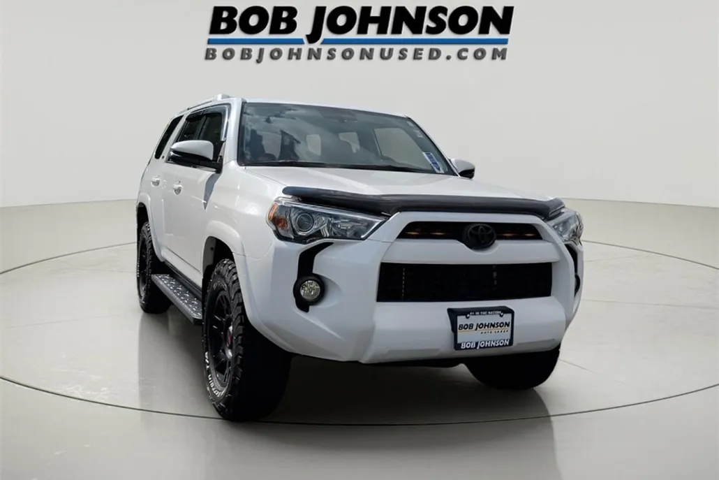 2017 Toyota 4Runner SR5 Premium photo 1