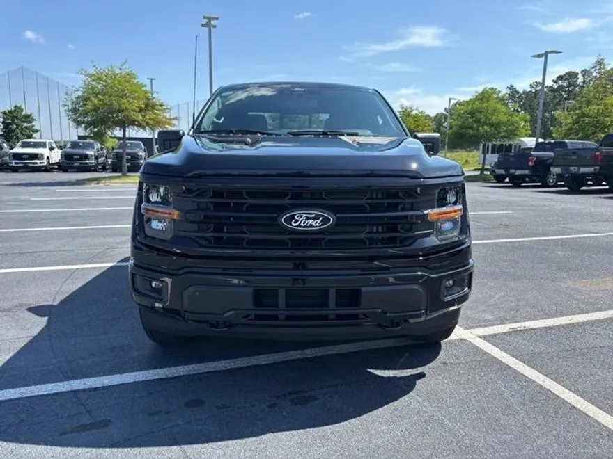 2025 Ford F-150 XLT photo 1