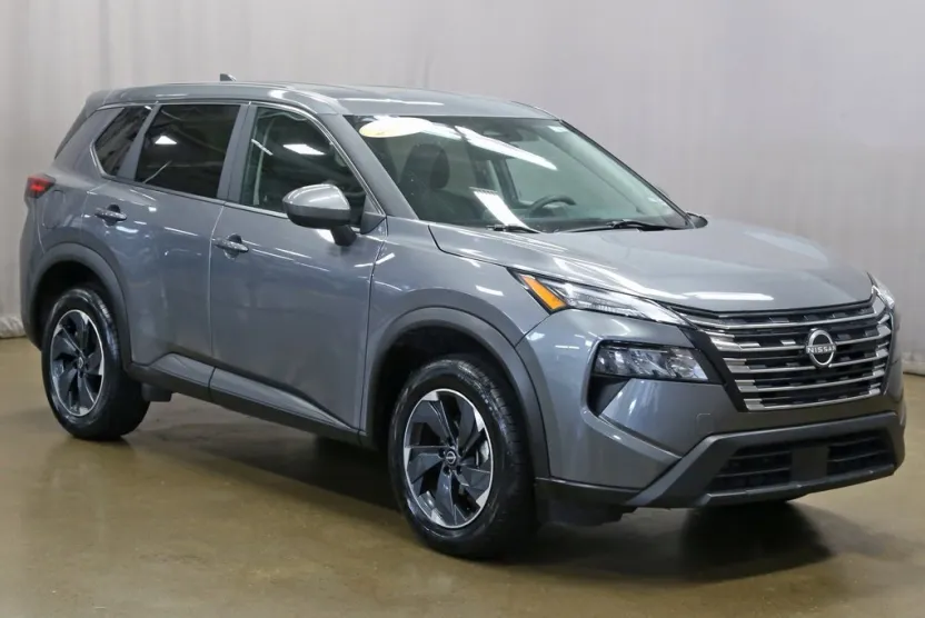 2024 Nissan Rogue SV photo 1