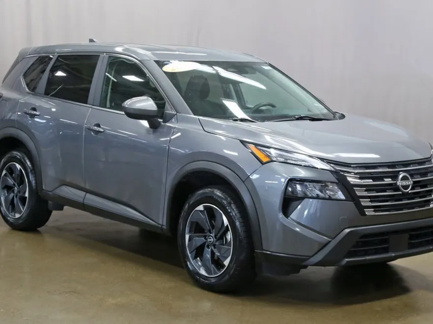 2024 Nissan Rogue SV photo 1