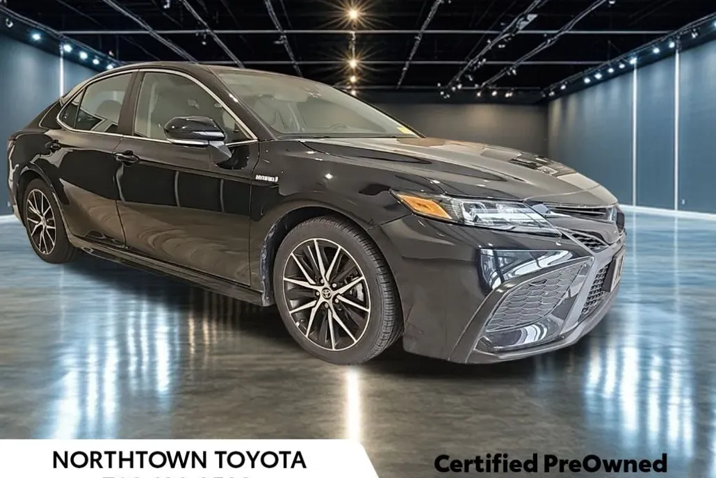 2021 Toyota Camry Hybrid SE photo 1