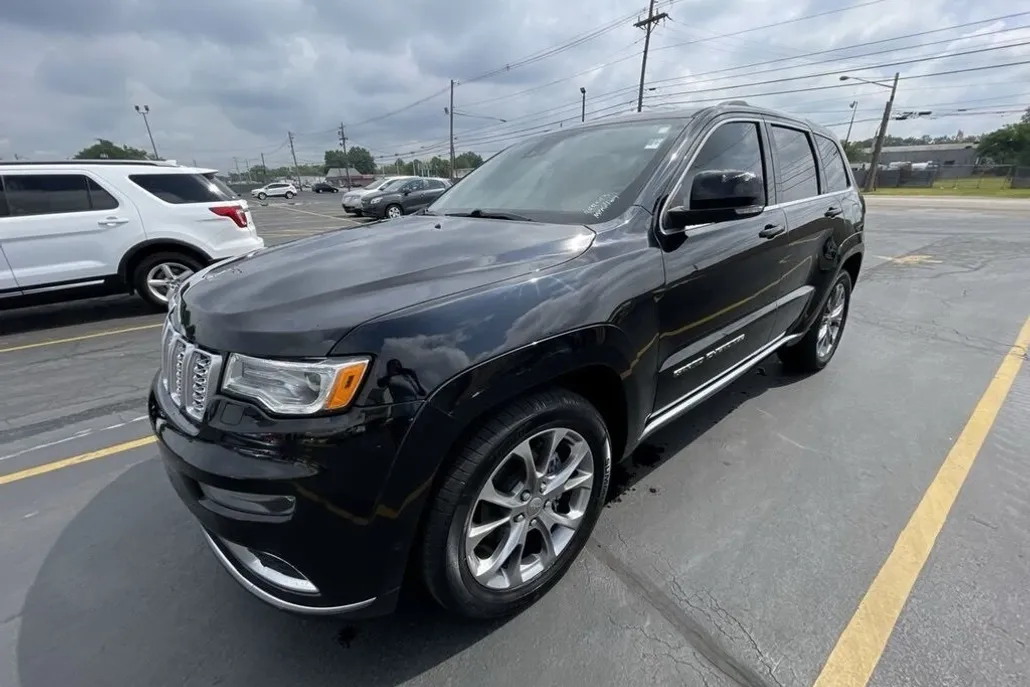 2019 Jeep Grand Cherokee Summit photo 1