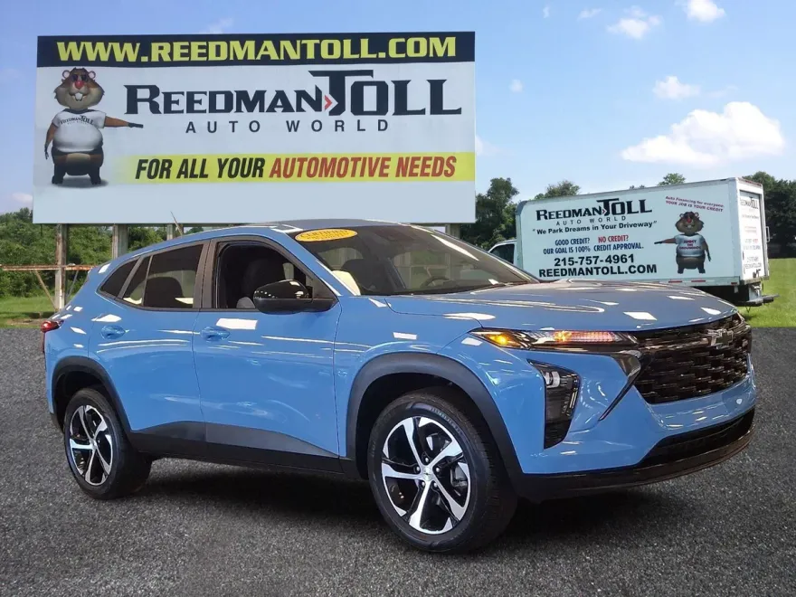 2024 Chevrolet Trax photo 1