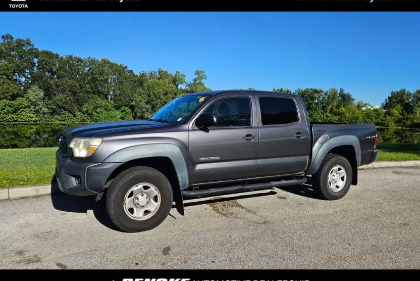 2014 Toyota Tacoma PreRunner photo 1