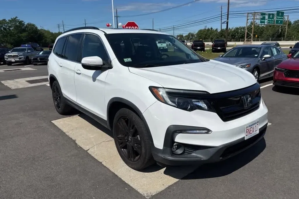 2021 Honda Pilot Special Edition photo 1