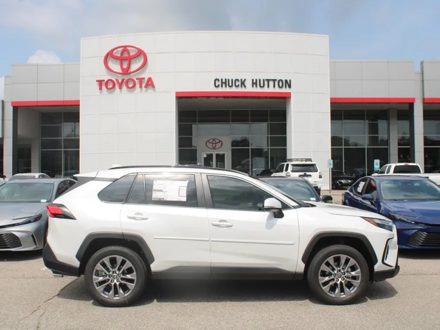 2025 Toyota RAV4 XLE Premium photo 1