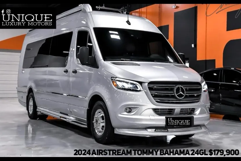 2022 Mercedes Benz Sprinter 3500 photo 1