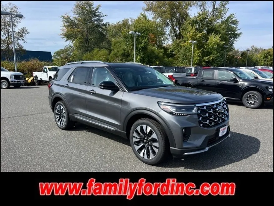 2025 Ford Explorer Platinum photo 1