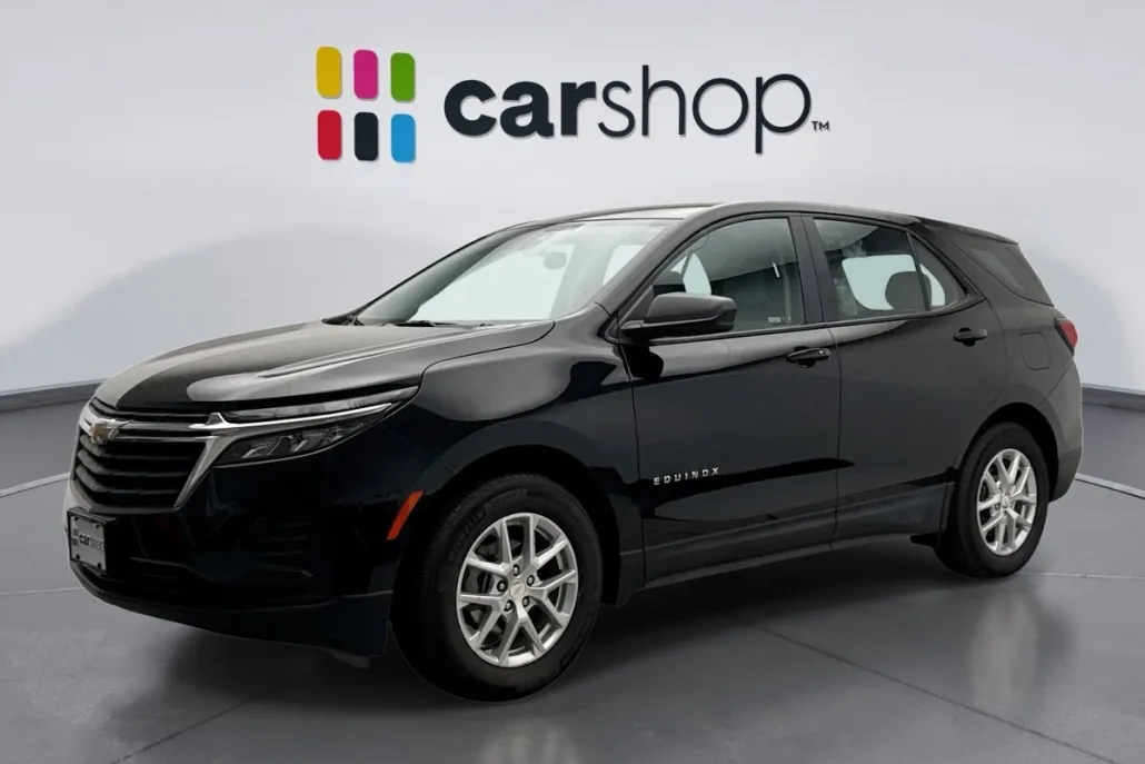 2024 Chevrolet Equinox LS photo 1