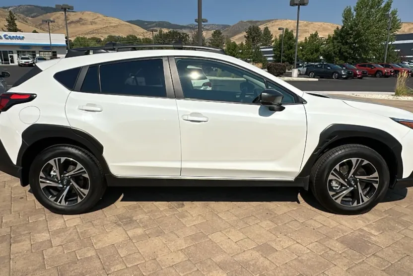 2024 Subaru Crosstrek Premium photo 1