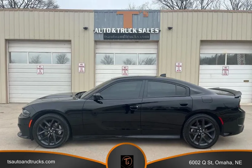 2021 Dodge Charger R/T photo 1