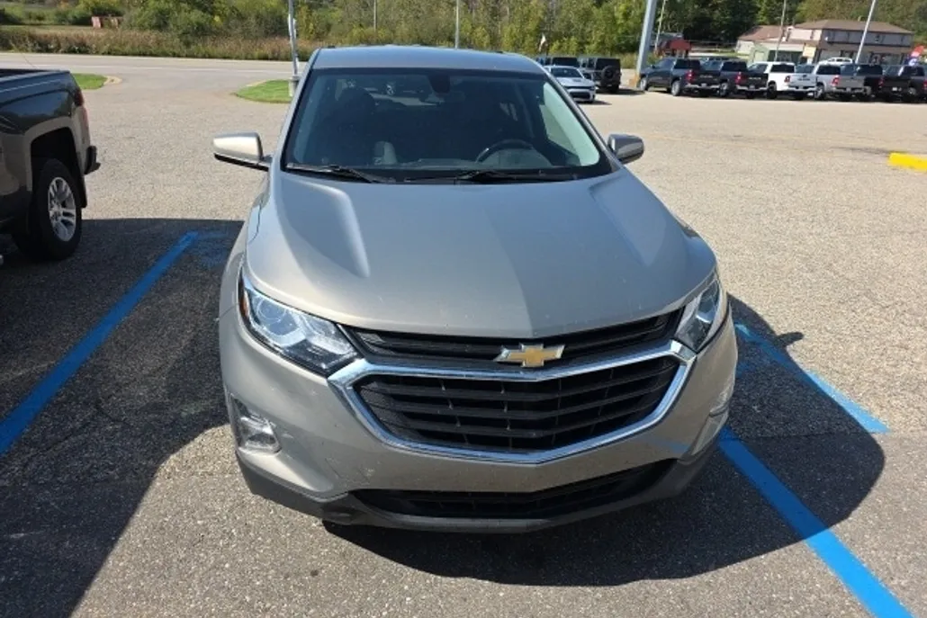 2019 Chevrolet Equinox LT photo 1