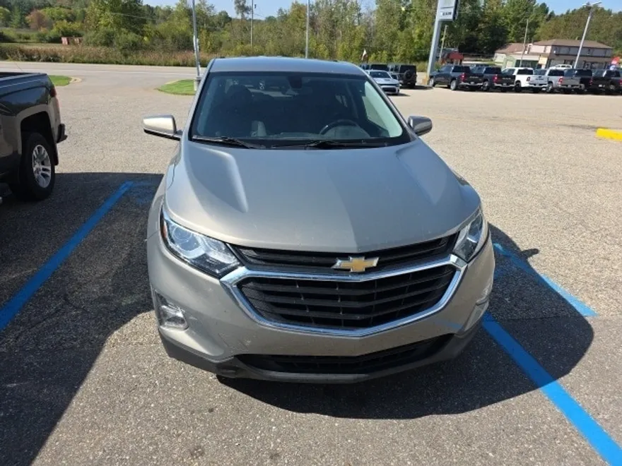 2019 Chevrolet Equinox LT photo 1