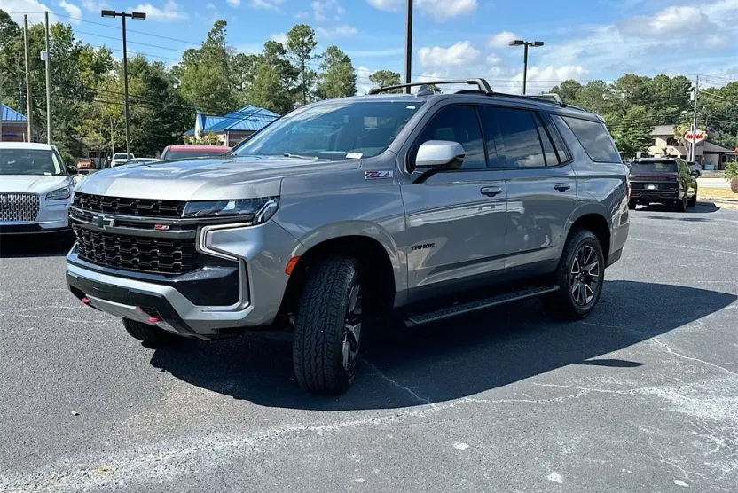 2021 Chevrolet Tahoe Z71 photo 1