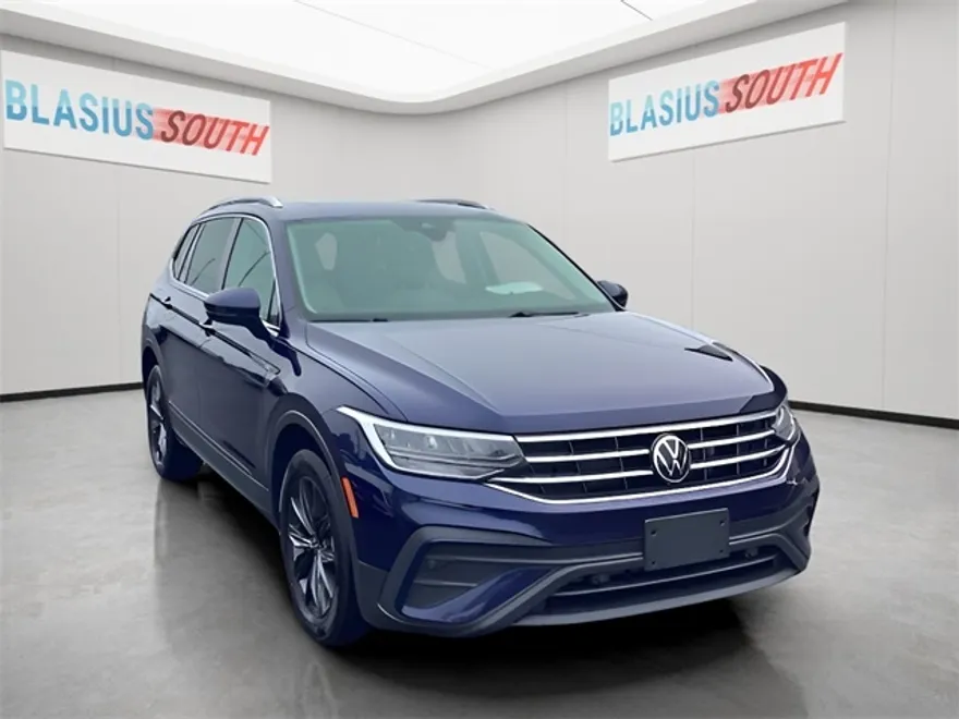 2022 Volkswagen Tiguan SE photo 1
