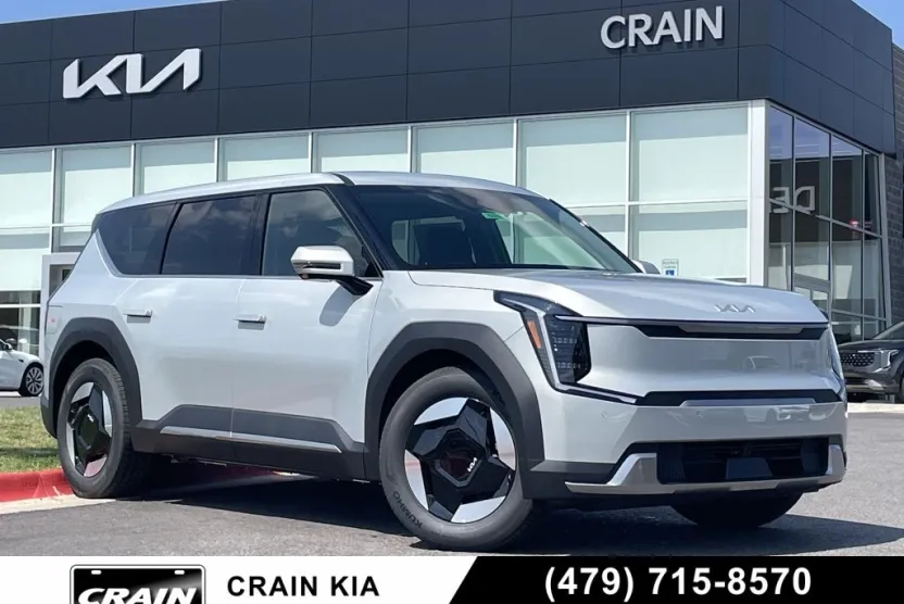 2026 Kia EV9 Light Long Range photo 1