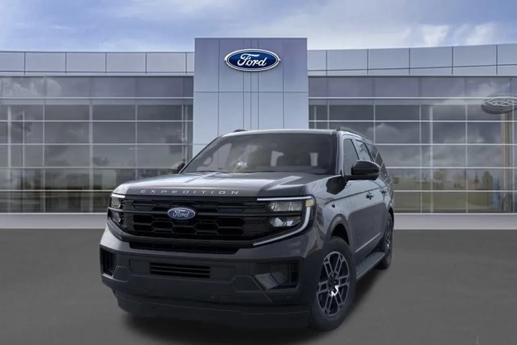 2025 Ford Expedition photo 1