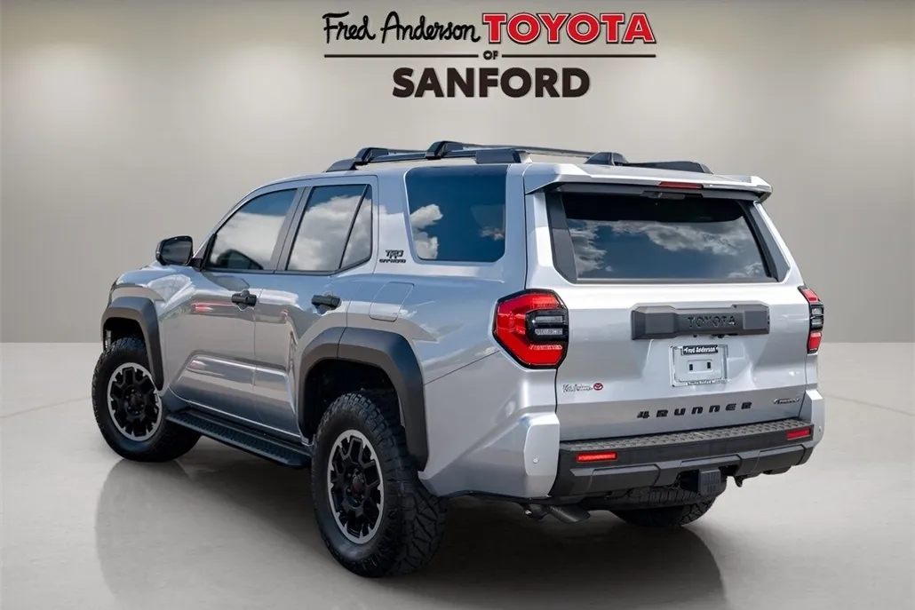2025 Toyota 4Runner TRD Off-Road Premium photo 1
