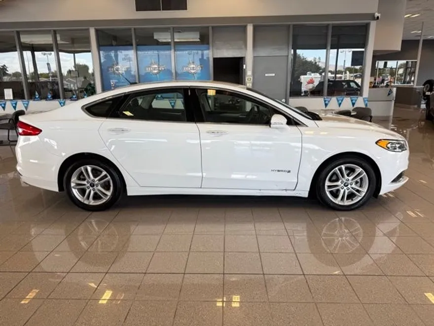 2018 Ford Fusion Hybrid SE photo 1