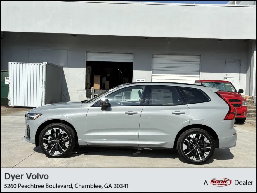 2026 Volvo XC60 B5 Plus photo 1