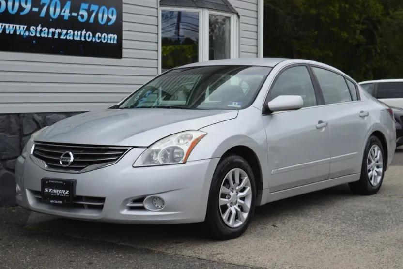 2012 Nissan Altima 2.5 photo 1