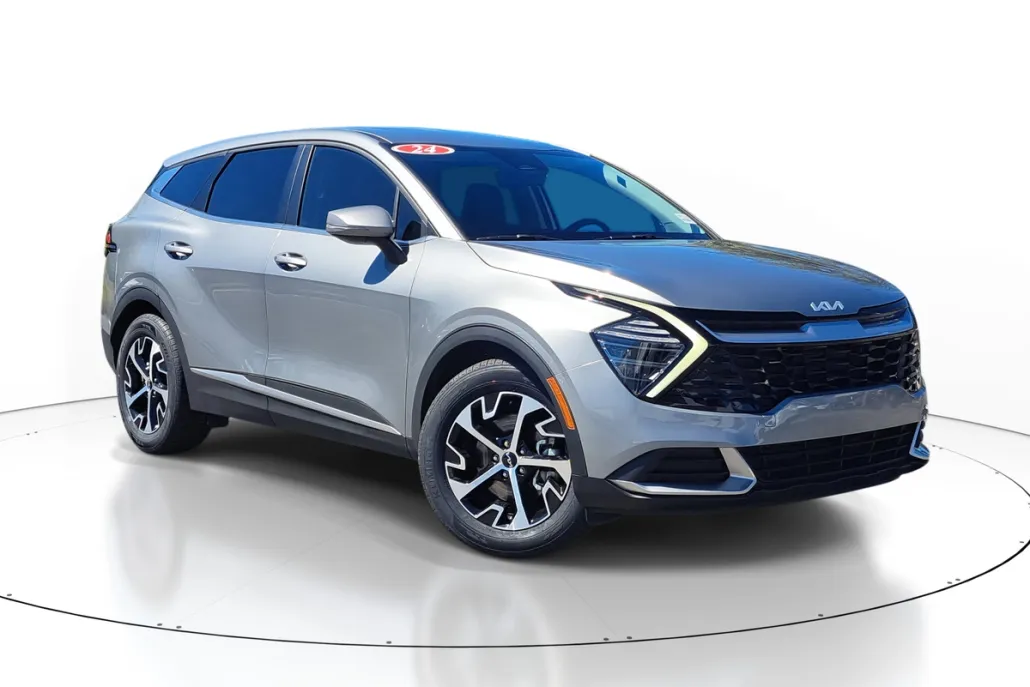2024 Kia Sportage EX photo 1