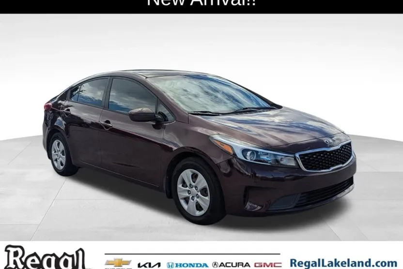 2017 Kia Forte LX Base photo 1