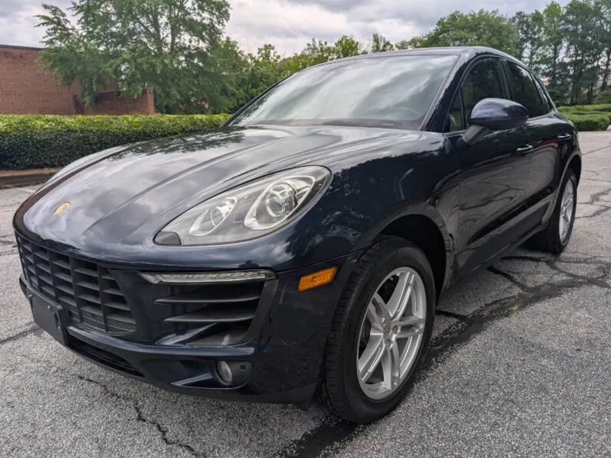 2018 Porsche Macan Base photo 1