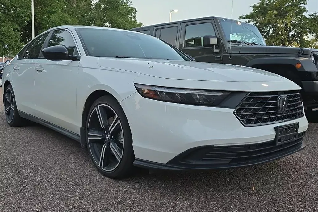2023 Honda Accord Hybrid Sport photo 1