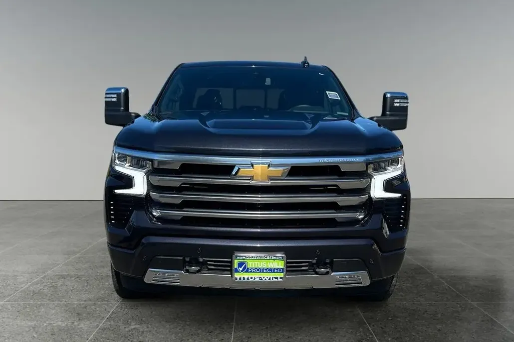 2024 Chevrolet Silverado 1500 High Country photo 1