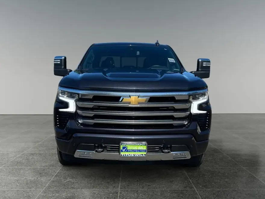 2024 Chevrolet Silverado 1500 High Country photo 1