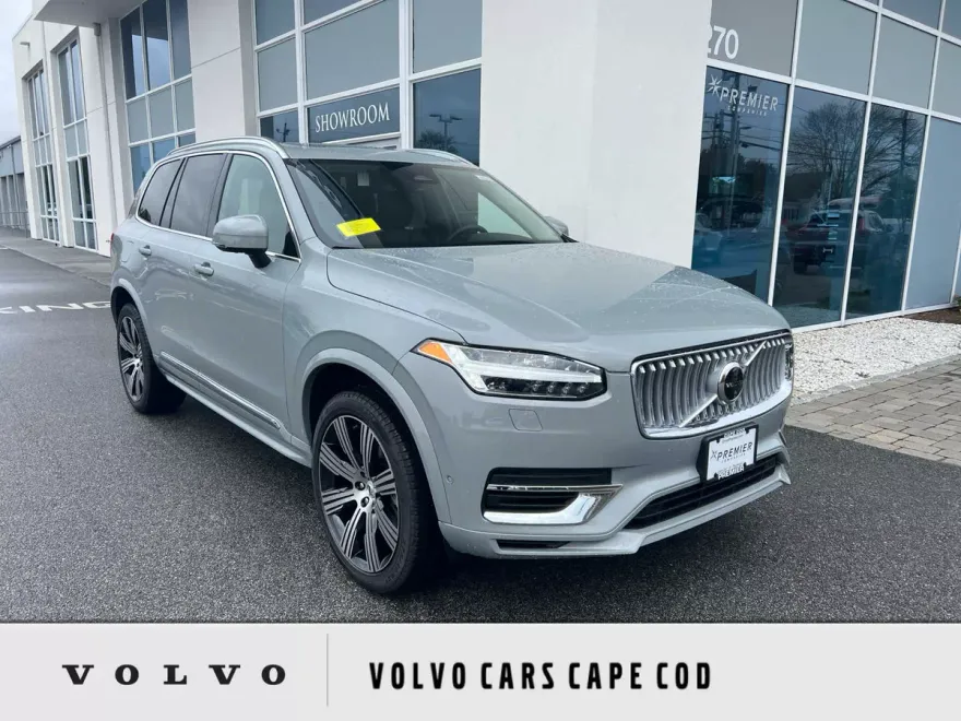 2025 Volvo XC90 T8 Plus photo 1