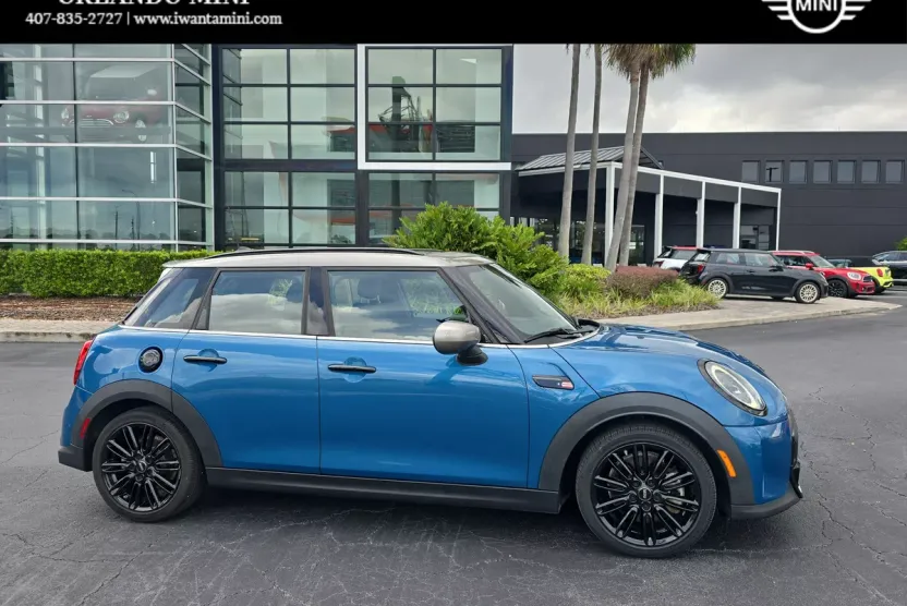 2023 Mini Cooper 4 Door Hardtop S photo 1