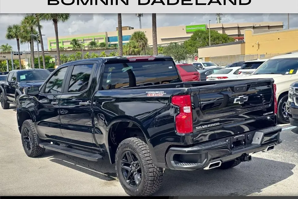 2024 Chevrolet Silverado 1500 Custom Trail Boss photo 1