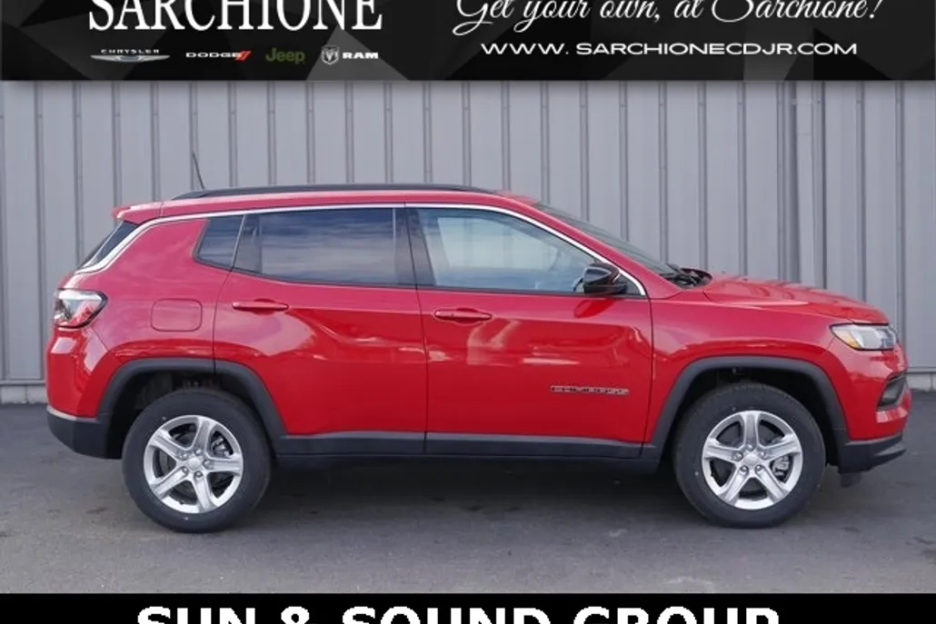 2024 Jeep Compass Latitude photo 1