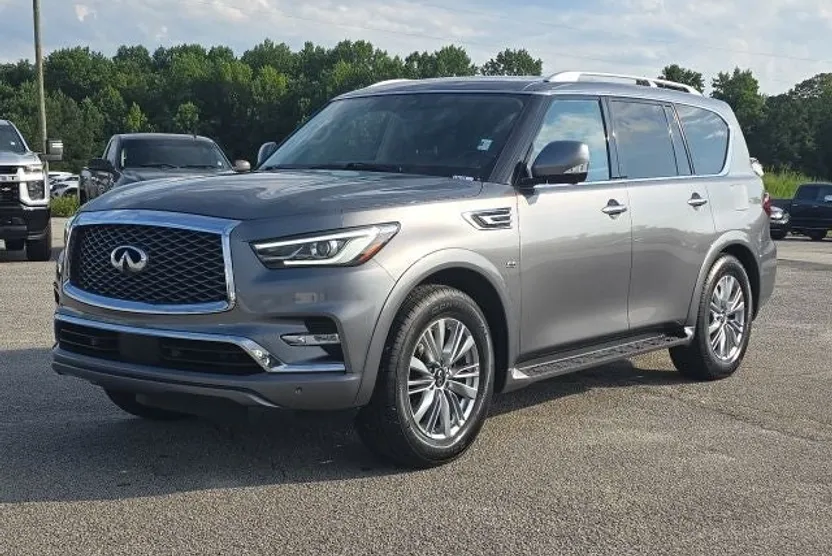 2020 Infiniti QX80 Luxe photo 1