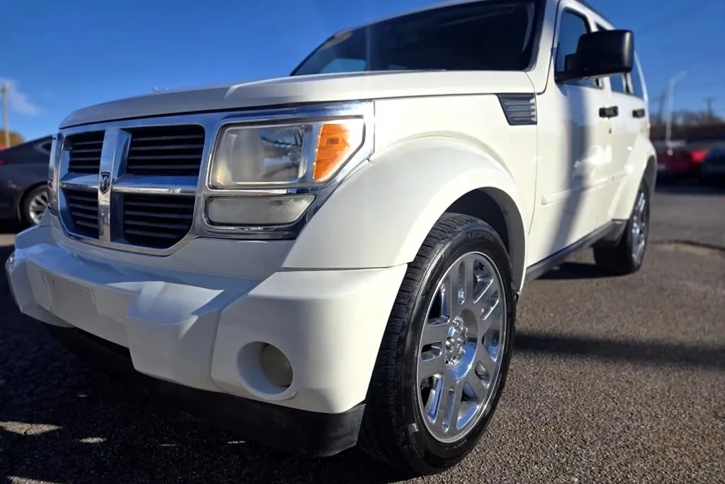 2008 Dodge Nitro SLT photo 1