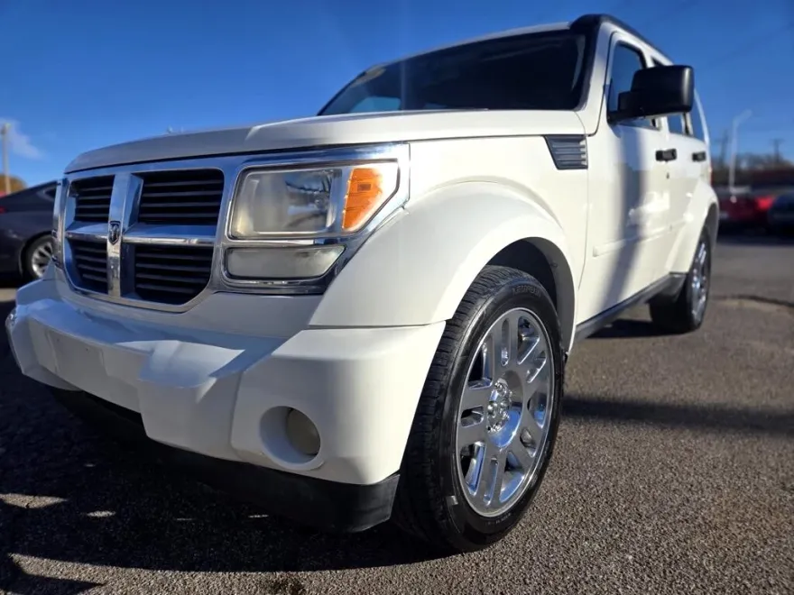 2008 Dodge Nitro SLT photo 1