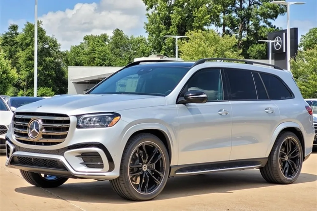 2025 Mercedes Benz GLS 580 4MATIC photo 1