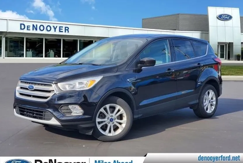 2019 Ford Escape SE photo 1