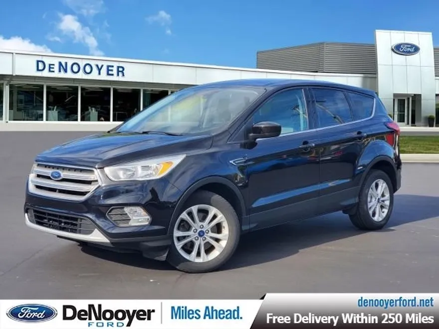 2019 Ford Escape SE photo 1