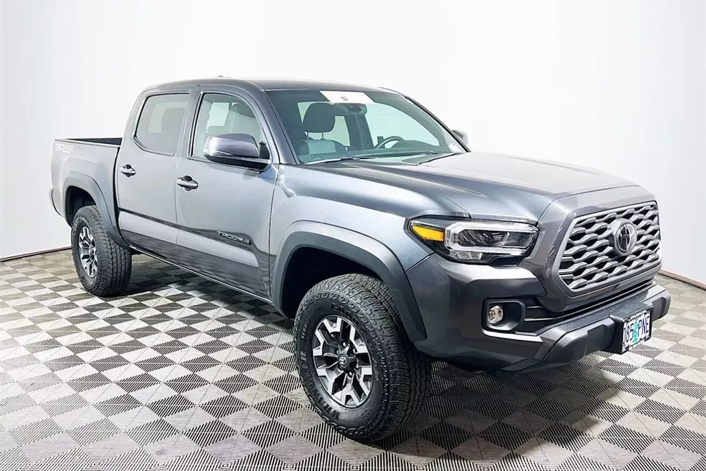 2023 Toyota Tacoma TRD Off-Road V6 photo 1