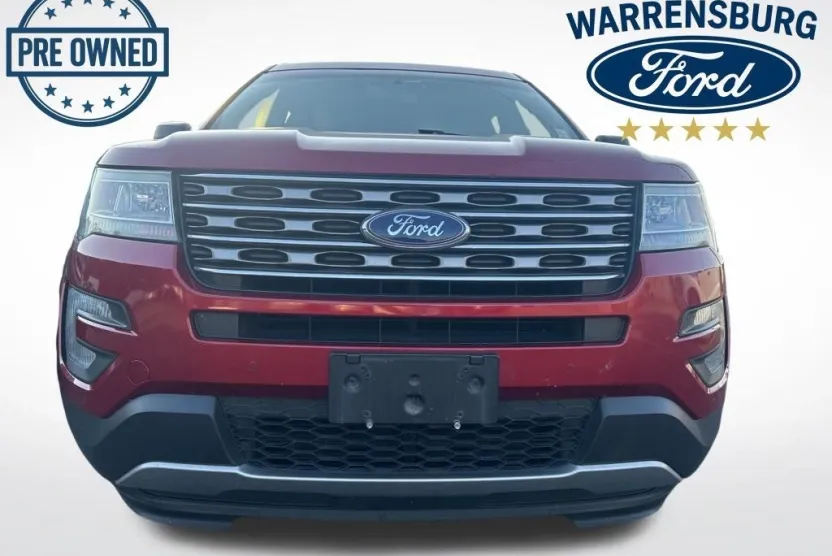2017 Ford Explorer XLT photo 1