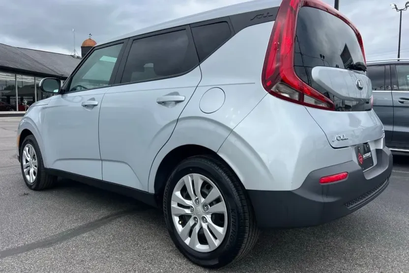 2020 Kia Soul LX photo 1