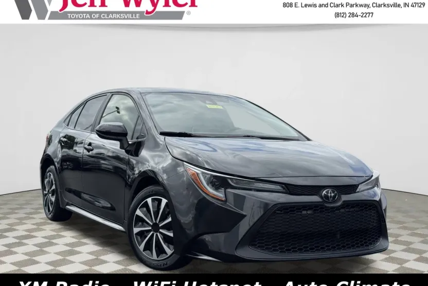 2021 Toyota Corolla LE photo 1